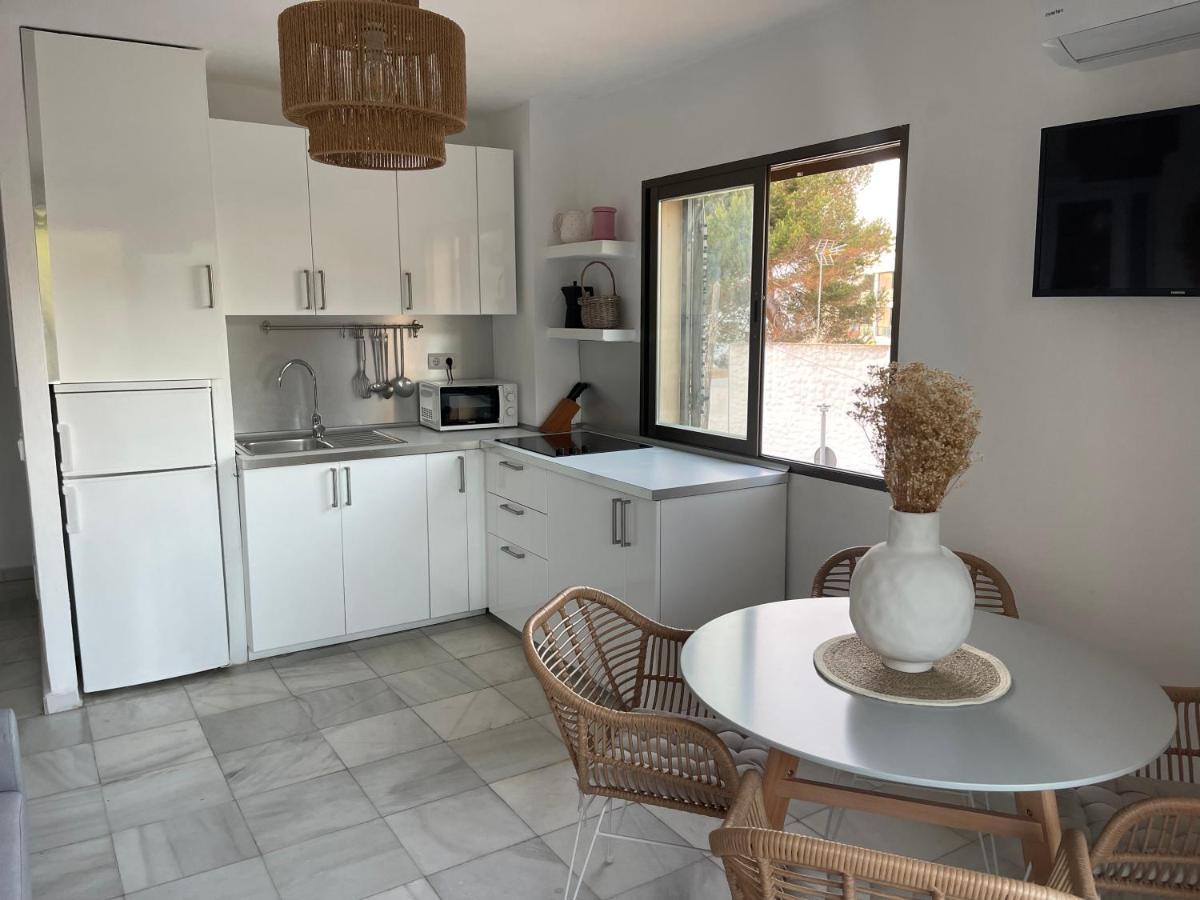 Bella Lilia Apartment Es Pujols Luaran gambar